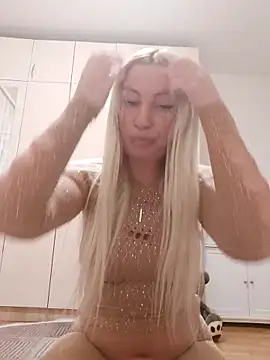 Snapshot of visnjica chatting on 11-11-25, 10:15 visnjica online show from 11-11-25, 10:15