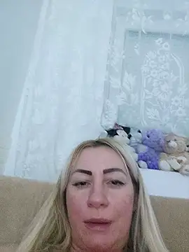 Snapshot of visnjica chatting on 02-04-26, 12:49 visnjica online show from 02-04-26, 12:49