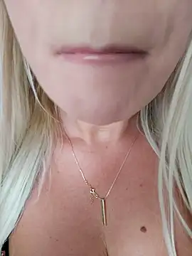 Snapshot of visnjica chatting on 09-19-25, 03:16 visnjica online show from 09-19-25, 03:16