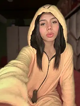 Laura-Khalifa online show from 11-17-25, 07:56