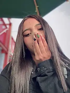 Laura-Khalifa online show from 03-16-25, 10:53