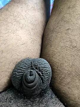 Snapshot of Tamil_small_cock chatting on 09-27-25, 05:57 Tamil small cock online show from 09-27-25, 05:57