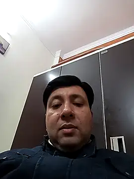 Snapshot of innocentboy1987 chatting on 02-15-25, 05:09 innocentboy1987 online show from 02-15-25, 05:09