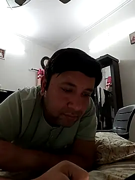 Snapshot of innocentboy1987 chatting on 03-18-25, 10:07 innocentboy1987 online show from 03-18-25, 10:07