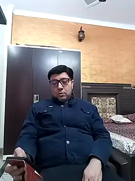 Snapshot of innocentboy1987 chatting on 02-16-25, 04:31 innocentboy1987 online show from 02-16-25, 04:31