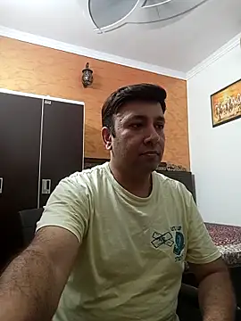 Snapshot of innocentboy1987 chatting on 09-15-25, 05:08 innocentboy1987 online show from 09-15-25, 05:08