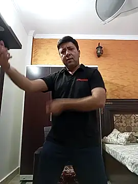 Snapshot of innocentboy1987 chatting on 10-03-25, 06:26 innocentboy1987 online show from 10-03-25, 06:26