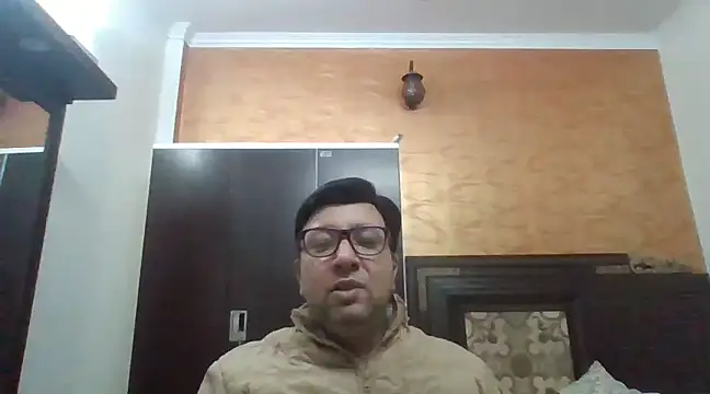 Snapshot of innocentboy1987 chatting on 03-11-25, 06:52 innocentboy1987 online show from 03-11-25, 06:52