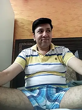 Snapshot of innocentboy1987 chatting on 05-20-26, 04:48 innocentboy1987 online show from 05-20-26, 04:48