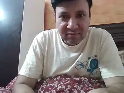 Snapshot of innocentboy1987 chatting on 04-24-26, 05:53 innocentboy1987 online show from 04-24-26, 05:53