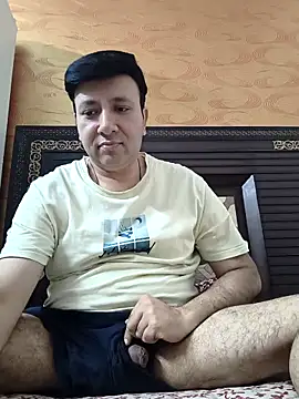 Snapshot of innocentboy1987 chatting on 05-04-26, 04:32 innocentboy1987 online show from 05-04-26, 04:32
