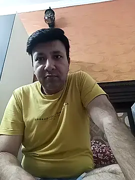 Snapshot of innocentboy1987 chatting on 06-02-26, 05:18 innocentboy1987 online show from 06-02-26, 05:18