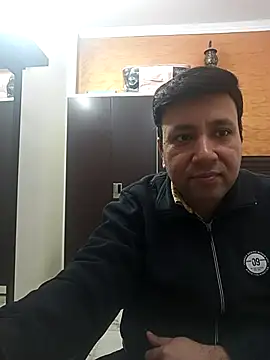 innocentboy1987 online show from 12-22-25, 05:18