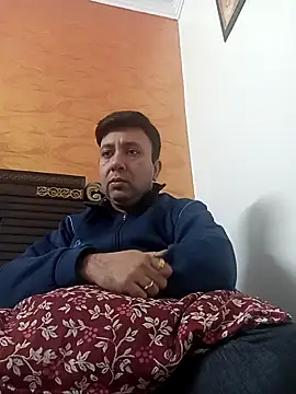 innocentboy1987 online show from 12-18-25, 05:01