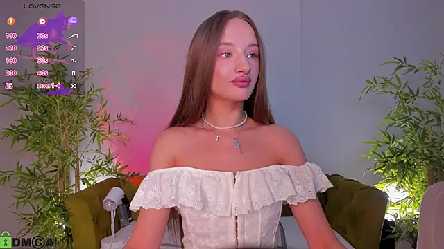 Snapshot of miiss__lulu chatting on 06-08-26, 12:49 miiss lulu online show from 06-08-26, 12:49