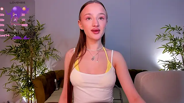 Snapshot of miiss__lulu chatting on 05-19-26, 12:59 miiss lulu online show from 05-19-26, 12:59