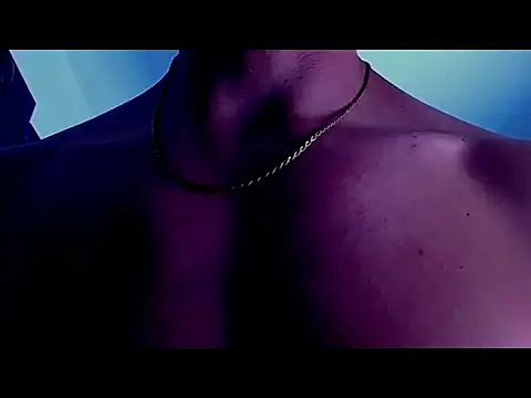 Snapshot of Bull_Xvi chatting on 09-26-25, 04:19 Bull Xvi online show from 09-26-25, 04:19