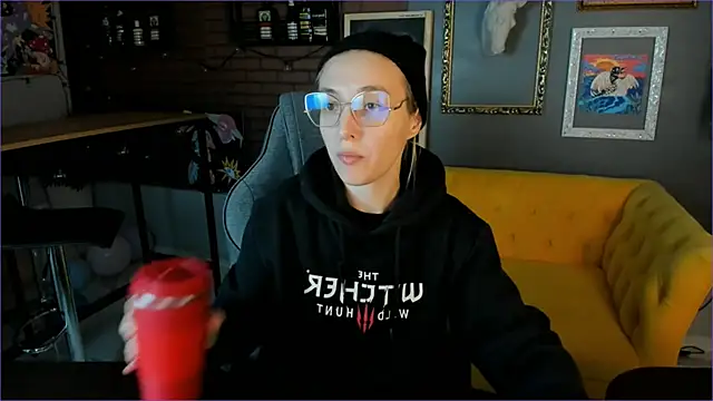 Snapshot of PhilippaAdamas chatting on 09-18-25, 12:02 PhilippaAdamas online show from 09-18-25, 12:02