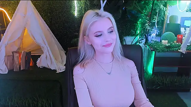 LeonaStane online show from 03-21-25, 09:34