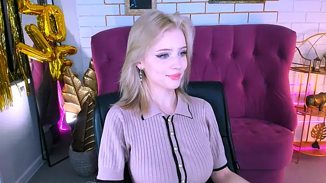 LeonaStane online show from 10-16-25, 04:59