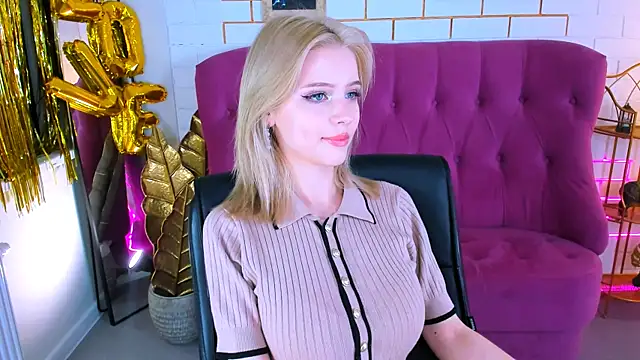 LeonaStane online show from 10-23-25, 05:00