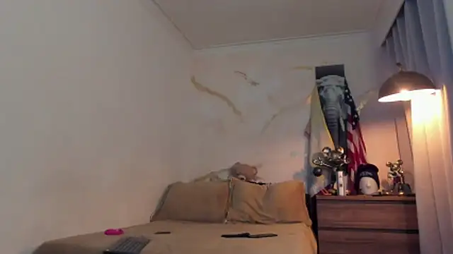 Snapshot of bakersboyssexys chatting on 02-14-26, 02:01 bakersboyssexys online show from 02-14-26, 02:01