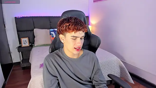 Aiiden 15 online show from 11-26-25, 12:49