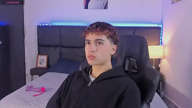 Aiiden 15 online show from 10-23-25, 12:04