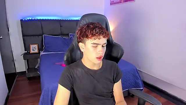 Aiiden 15 online show from 11-28-25, 12:49