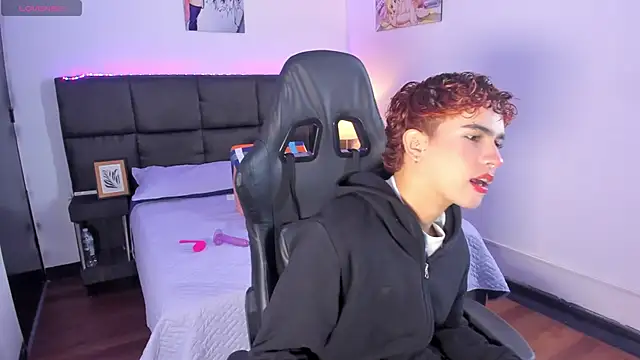 Aiiden 15 online show from 11-15-25, 01:04