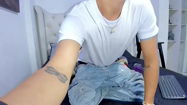 Aiiden 15 online show from 11-07-25, 07:18