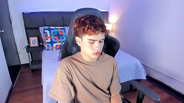 Aiiden 15 online show from 12-01-25, 01:12