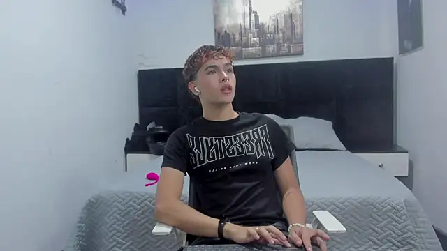 Aiiden 15 online show from 10-22-25, 12:48