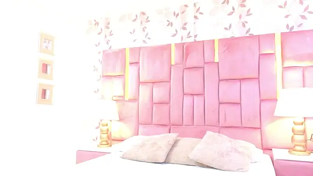 ArianaFranco online show from 06-17-26, 01:32