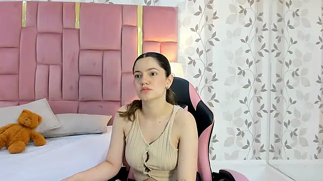 Snapshot of ArianaFranco chatting on 10-10-25, 03:35 ArianaFranco online show from 10-10-25, 03:35