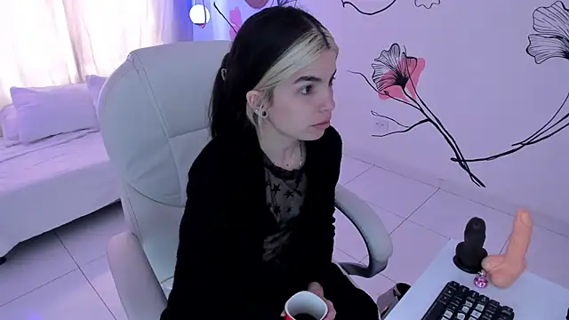 Snapshot of Isabela_Fiorelli chatting on 09-09-25, 02:04 Isabela Fiorelli online show from 09-09-25, 02:04