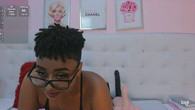 Snapshot of AgathaBladee chatting on 03-18-25, 07:33 AgathaBladee online show from 03-18-25, 07:33