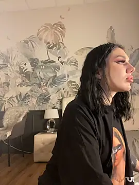 MaeveMoon online show from 01-17-26, 05:49