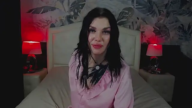 Snapshot of MaeveMoon chatting on 05-05-26, 02:14 MaeveMoon online show from 05-05-26, 02:14