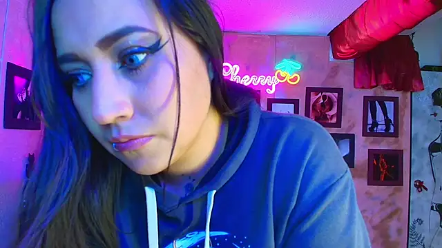 cherryy bombshelll online show from 10-30-25, 04:48