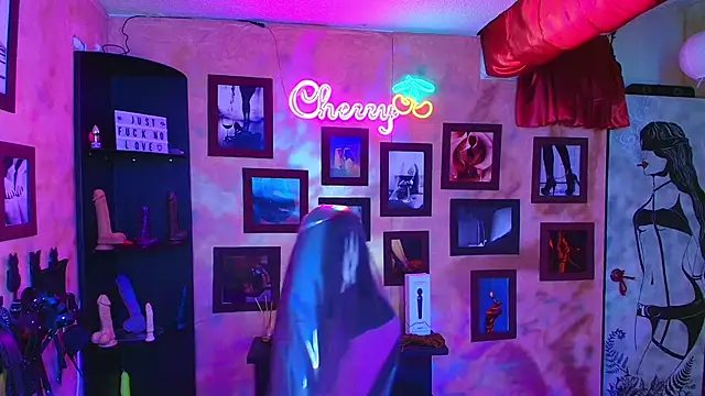 cherryy bombshelll online show from 12-01-25, 04:41