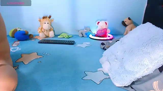 Snapshot of camila-cutter chatting on 02-25-25, 10:09 camila-cutter online show from 02-25-25, 10:09