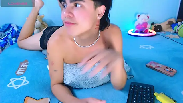 Snapshot of camila-cutter chatting on 02-28-25, 01:58 camila-cutter online show from 02-28-25, 01:58