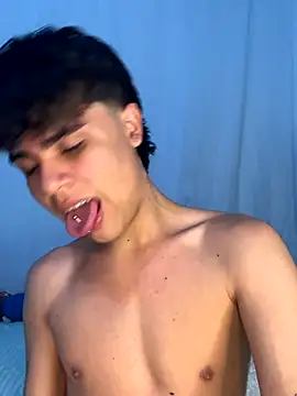 Snapshot of camila-cutter chatting on 10-27-25, 10:22 camila-cutter online show from 10-27-25, 10:22