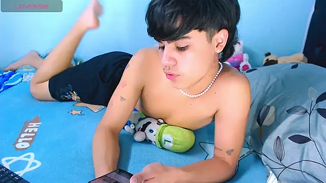 Snapshot of camila-cutter chatting on 02-27-25, 12:57 camila-cutter online show from 02-27-25, 12:57