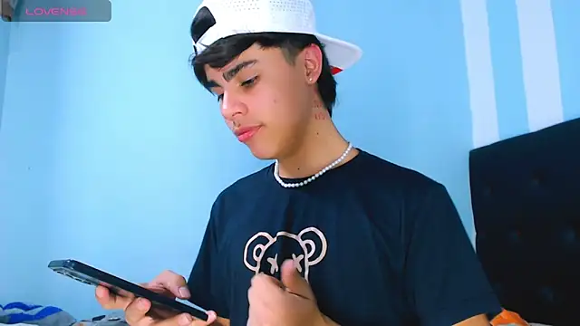 Snapshot of camila-cutter chatting on 02-18-25, 10:58 camila-cutter online show from 02-18-25, 10:58