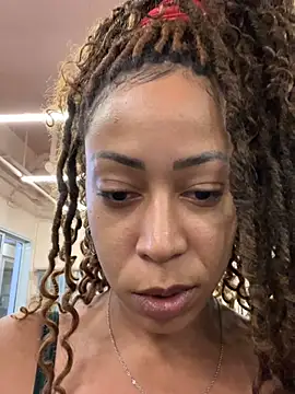 dianagolley420 online show from 02-06-25, 09:28