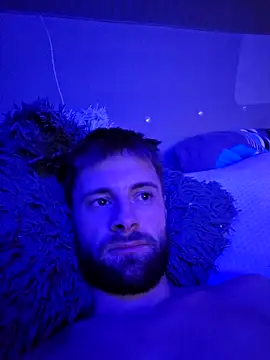 ademandjulia online show from 11-04-25, 05:11