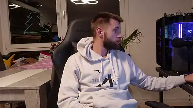 ademandjulia online show from 01-11-26, 07:32