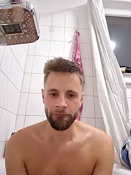 ademandjulia online show from 10-08-25, 03:52